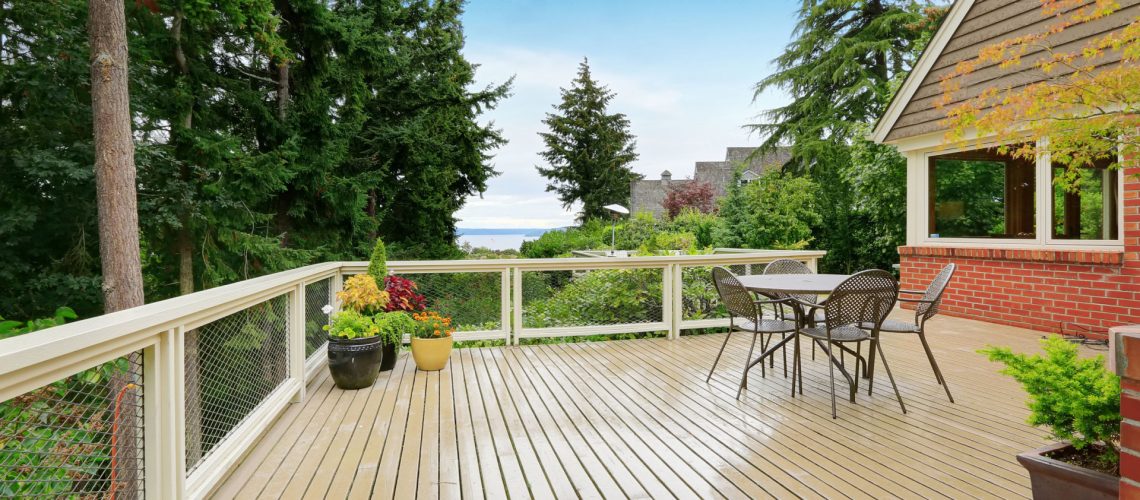 beautiful wooden deck for home - deck contractor - Home Crafters